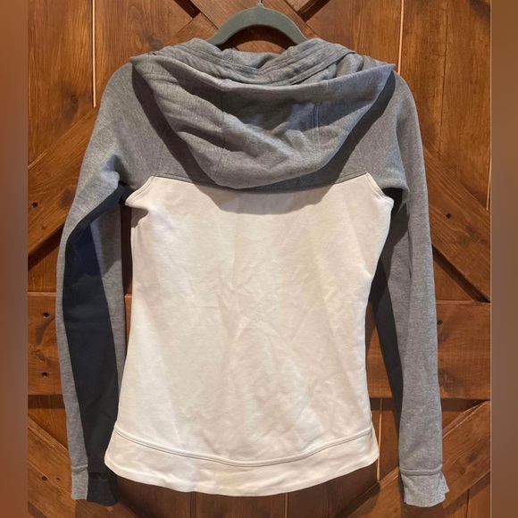 Nike Sweater - Picture 2 of 3